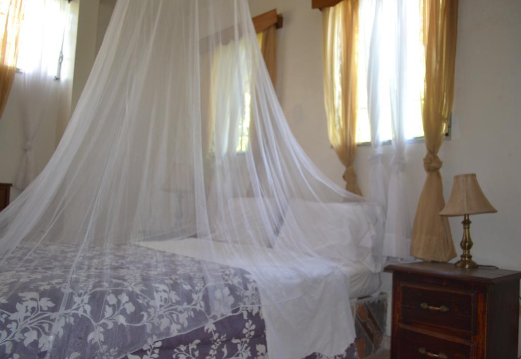 Pacot Breeze Hotel Musseau Habitación foto